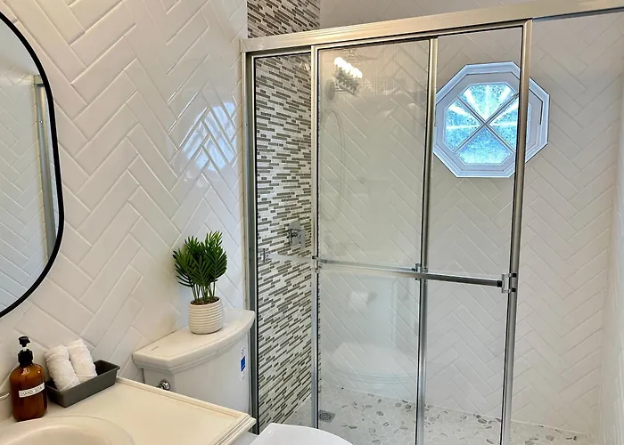 Falcon Shoreline-gated-security-airport Pickup Available Apartment Montego Bay