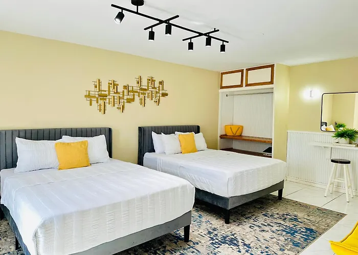 Falcon Shoreline-gated-security-airport Pickup Available *